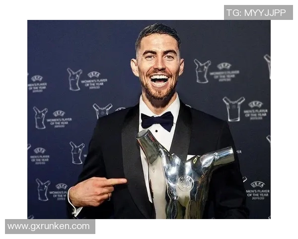 欧洲杯荣获月度最佳球员，实至名归