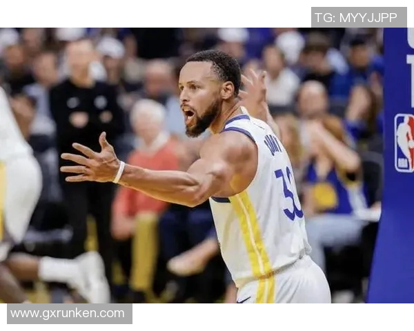 球迷炸锅：库里这一行为引热议！